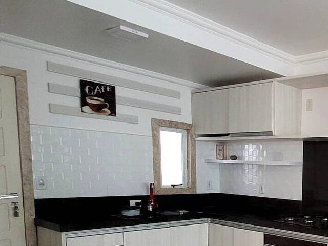#74 - Apartamento para Locação em Bombinhas - SC - 2